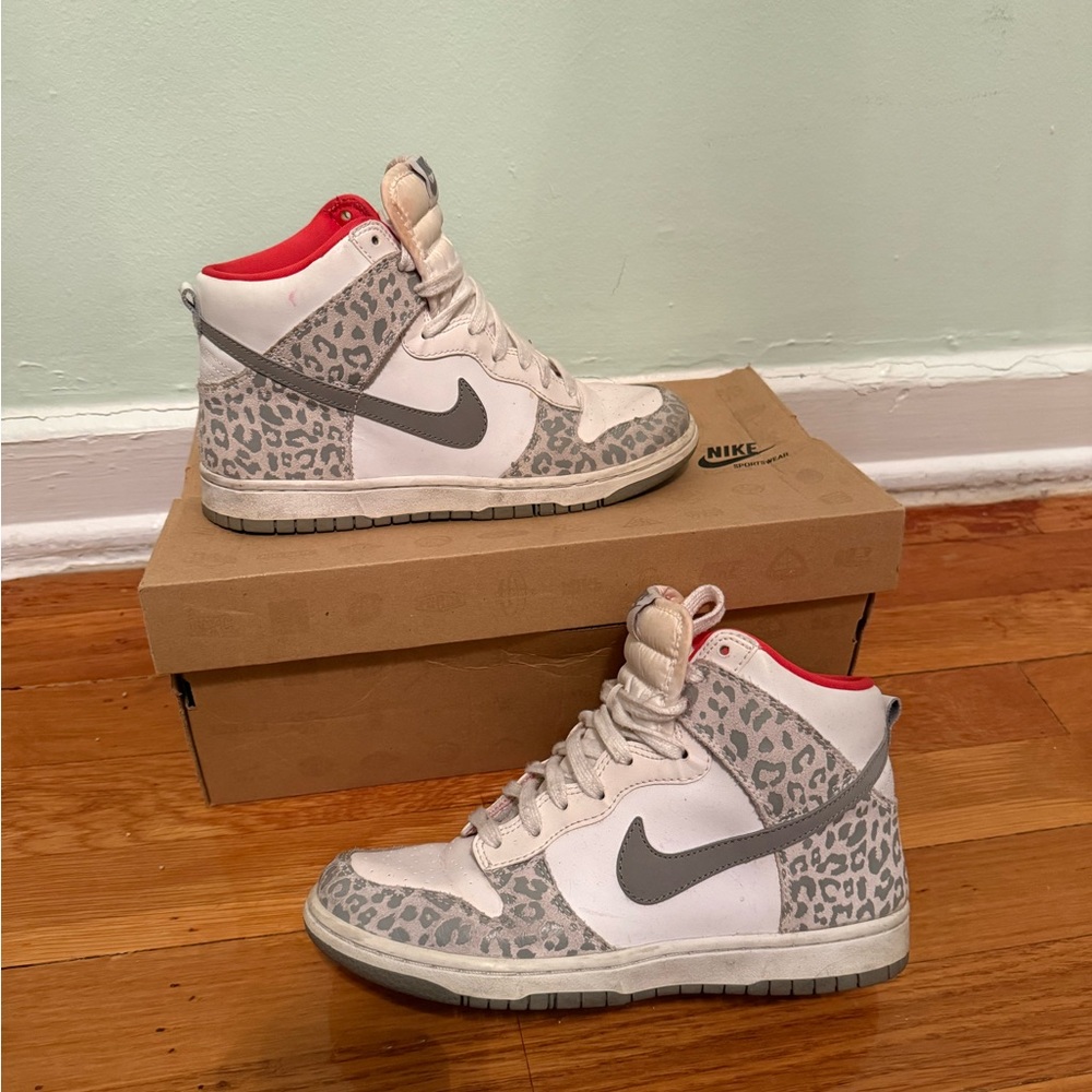 Nike Dunk High Skinny in White and Gray
